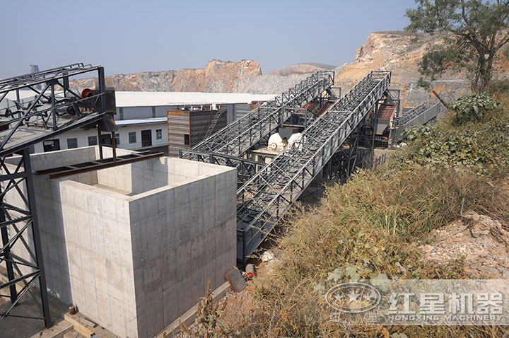 皮帶機(jī)安裝現(xiàn)場 皮帶機(jī)安裝現(xiàn)場