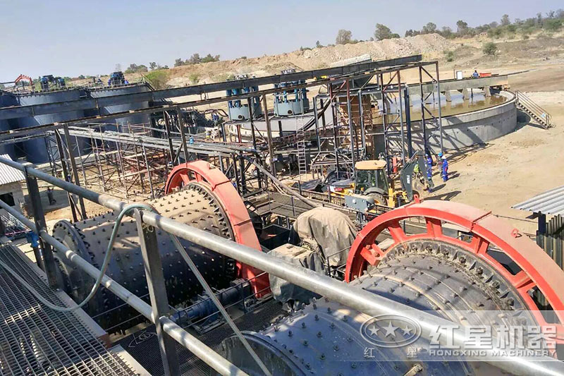 球磨機(jī)現(xiàn)場 球磨機(jī)現(xiàn)場