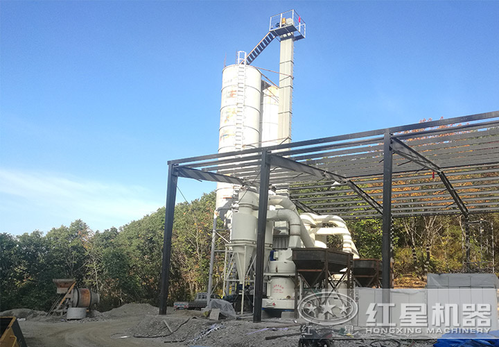 雷蒙機(jī)安裝現(xiàn)場 雷蒙機(jī)安裝現(xiàn)場