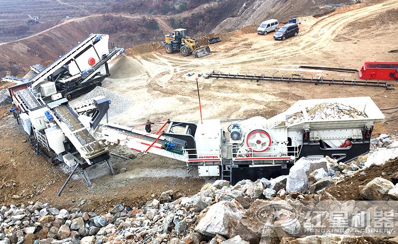 花崗巖破碎生產(chǎn)線現(xiàn)場(chǎng) 花崗巖破碎生產(chǎn)線現(xiàn)場(chǎng)