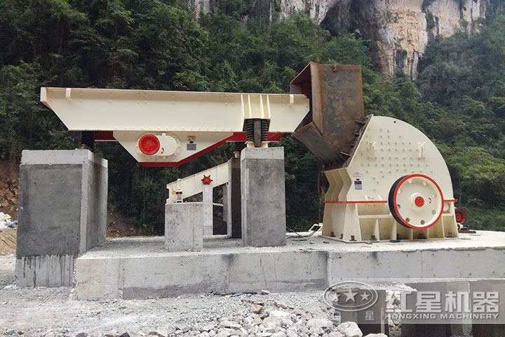 振動給料機安裝現(xiàn)場 振動給料機安裝現(xiàn)場