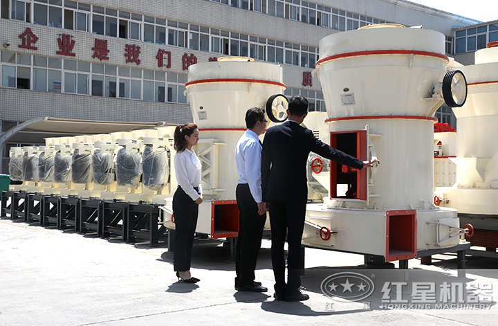 用戶到廠考察紅星磨粉設(shè)備 用戶到廠考察紅星磨粉設(shè)備