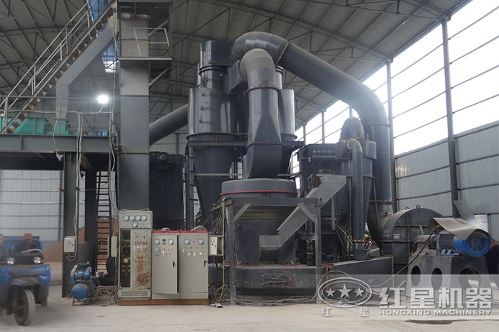 雷蒙磨粉機作業(yè)現(xiàn)場 雷蒙磨粉機作業(yè)現(xiàn)場