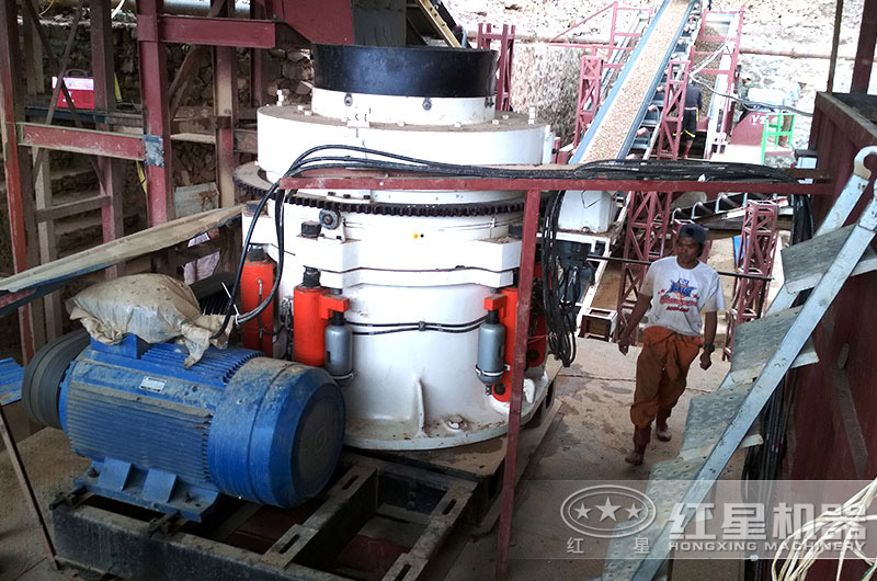 多缸液壓圓錐破現場實拍 多缸液壓圓錐破現場實拍