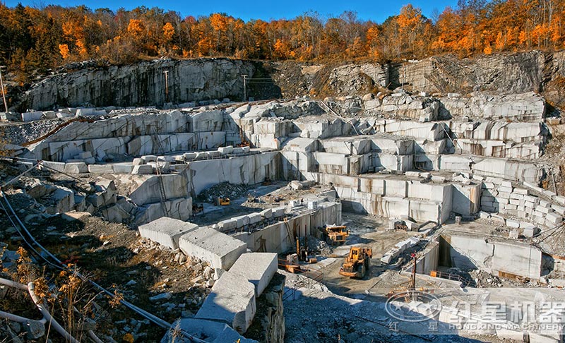 礦山開采作業(yè)實(shí)拍 礦山開采作業(yè)實(shí)拍