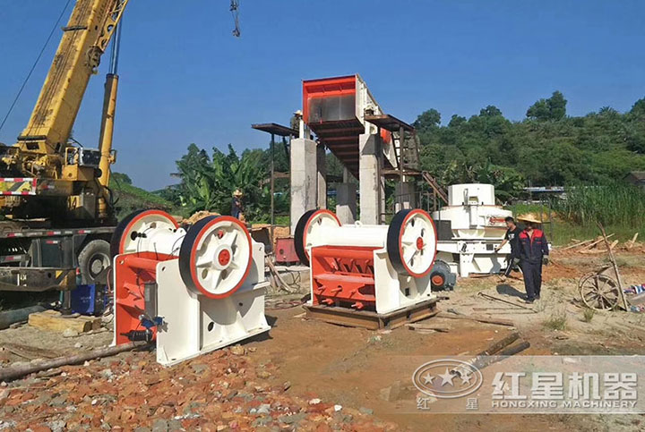 制砂機安裝現(xiàn)場 制砂機安裝現(xiàn)場