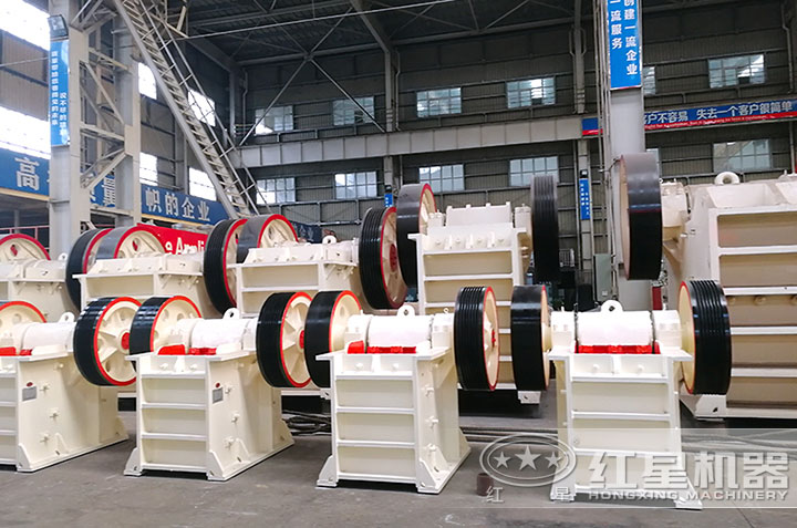 各種規(guī)格的白云石破碎機 各種規(guī)格的白云石破碎機