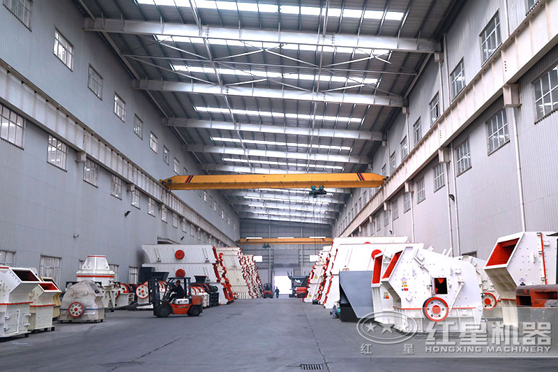 各類大型碎石機(jī) 各類大型碎石機(jī)