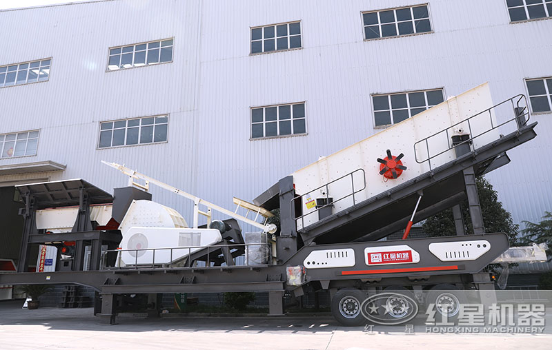 重錘式移動破碎機(jī) 重錘式移動破碎機(jī)