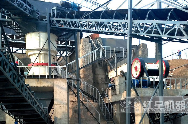 石料破碎機現(xiàn)場圖片 石料破碎機現(xiàn)場圖片