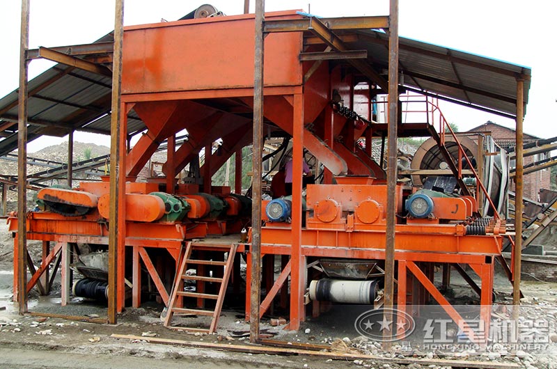 液壓對輥制砂機作業(yè)現(xiàn)場 液壓對輥制砂機作業(yè)現(xiàn)場