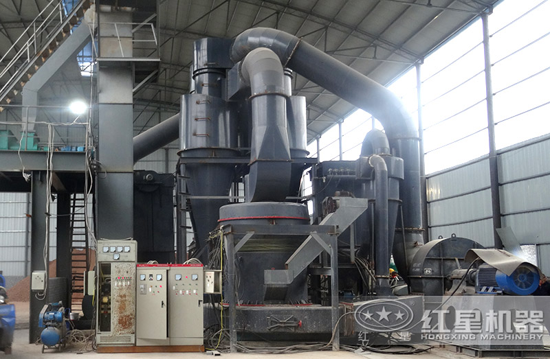 金屬硅磨粉設(shè)備現(xiàn)場 金屬硅磨粉設(shè)備現(xiàn)場