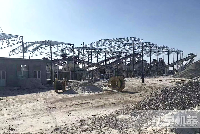 碎石生產(chǎn)線現(xiàn)場 碎石生產(chǎn)線現(xiàn)場