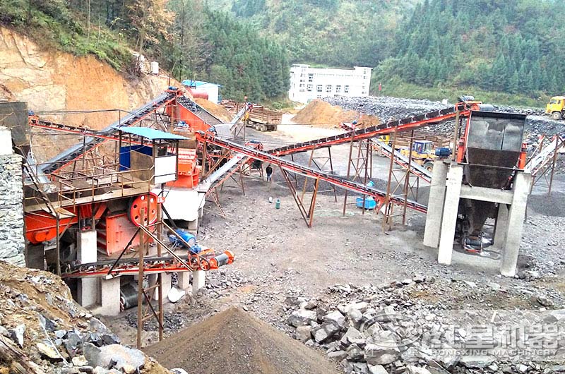碎石生產(chǎn)線現(xiàn)場 碎石生產(chǎn)線現(xiàn)場