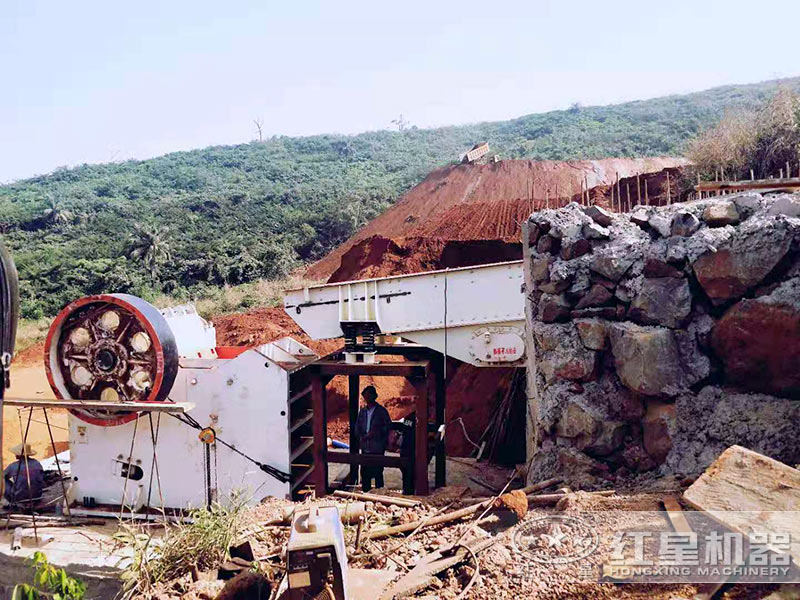 大型鄂破現(xiàn)場 大型鄂破現(xiàn)場