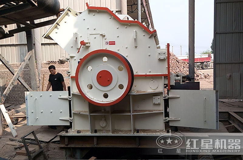 渣土粉碎機現(xiàn)場 渣土粉碎機現(xiàn)場