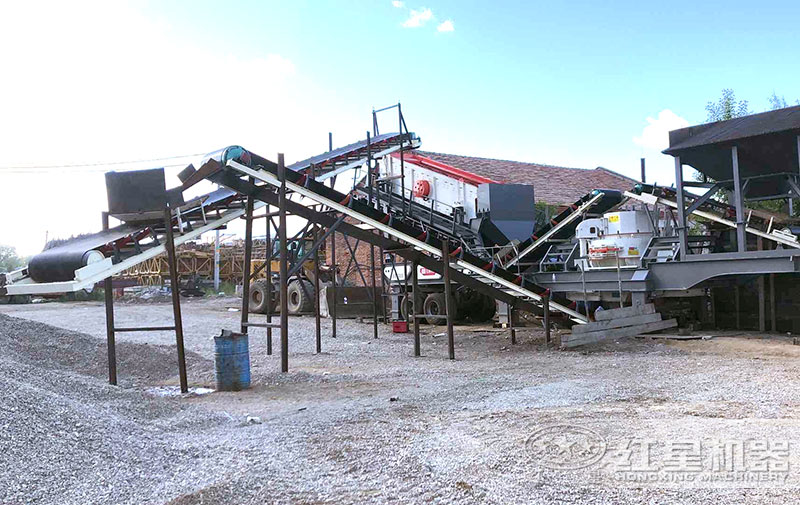 移動式制砂機(jī)作業(yè)現(xiàn)場 移動式制砂機(jī)作業(yè)現(xiàn)場