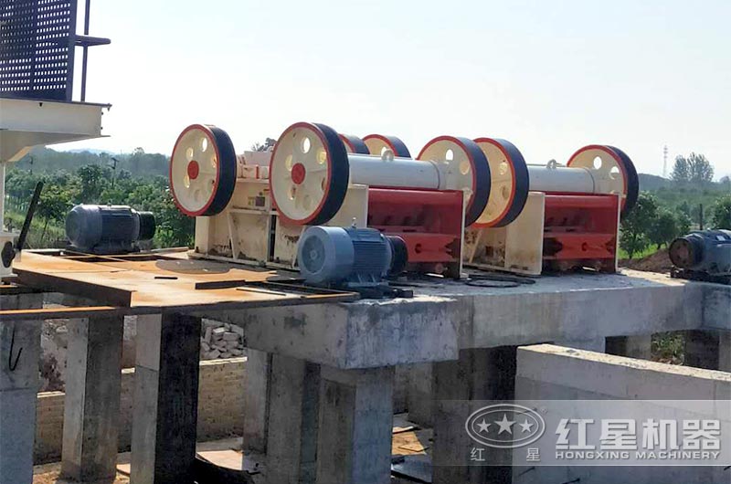 小型加工廠用細(xì)顎破案例現(xiàn)場(chǎng)實(shí)拍 小型加工廠用細(xì)顎破案例現(xiàn)場(chǎng)實(shí)拍