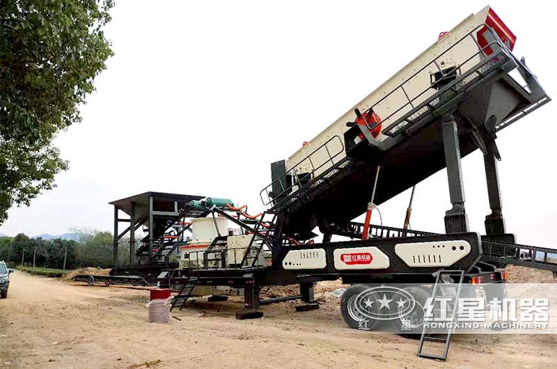 移動式制砂機(jī)現(xiàn)場二 移動式制砂機(jī)現(xiàn)場二
