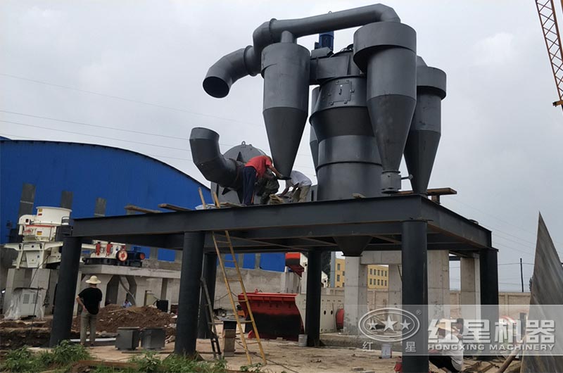 礦渣磨粉生產(chǎn)線現(xiàn)場(chǎng) 礦渣磨粉生產(chǎn)線現(xiàn)場(chǎng)